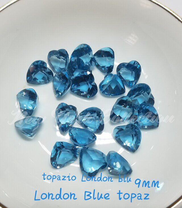 Topazio azzurro london blu taglio cuore 9mm.jpg